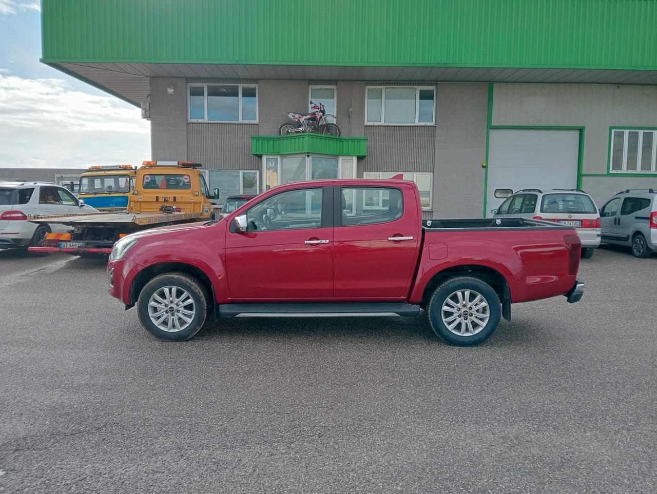 Isuzu D-Max 1.9 Crew Cab 4X4 A/T 4WD