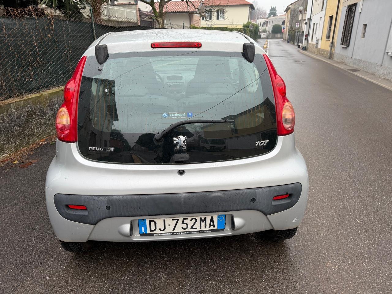 Peugeot 107 1.0 68CV 3p. Desir