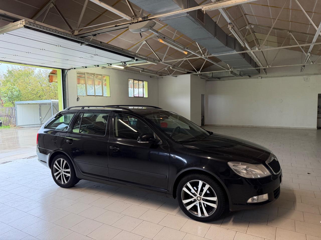 Skoda Octavia 1.6 TDI CR 105 CV Ambition