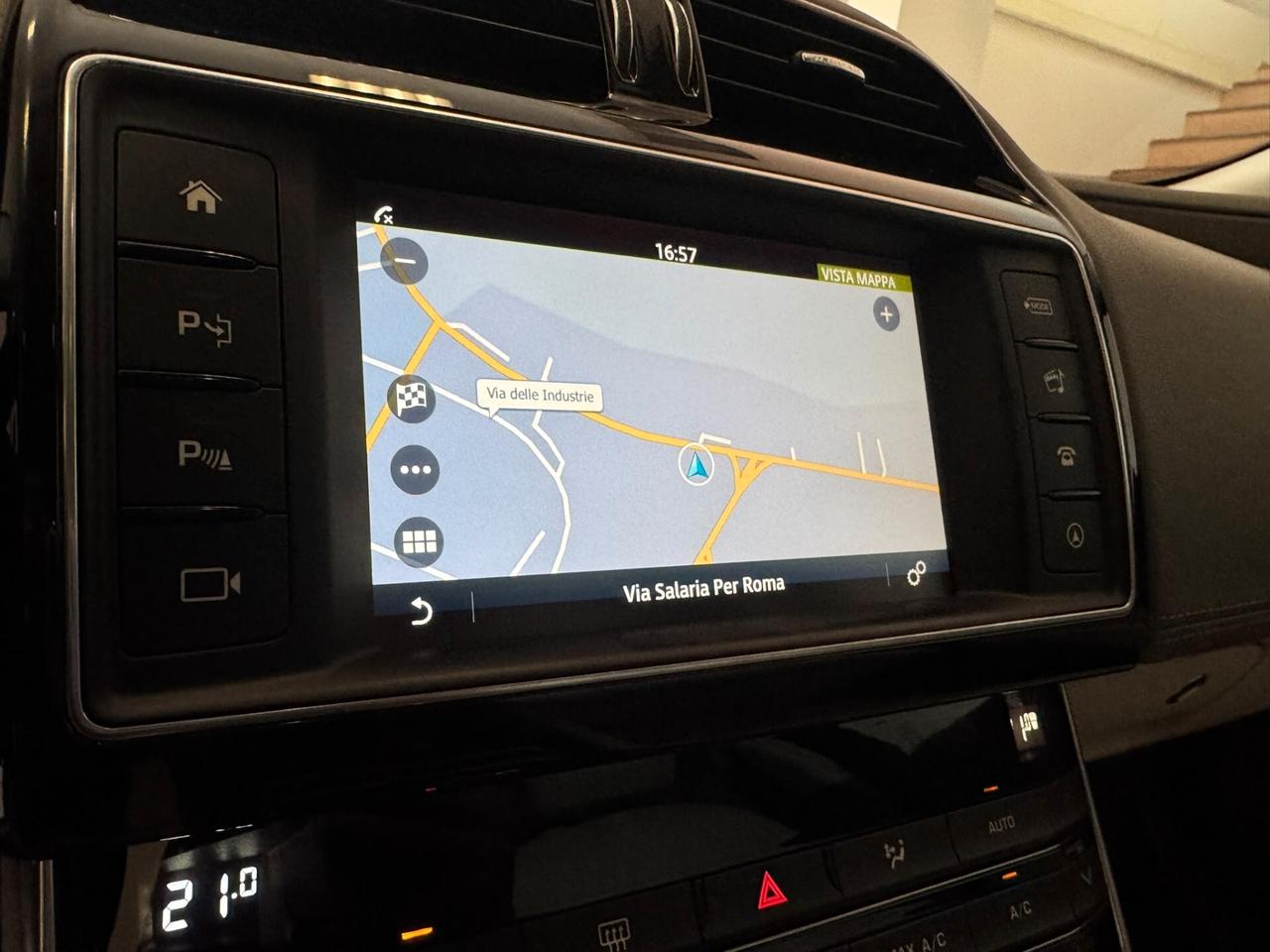 Jaguar XE 2.0 D Turbo aut. Portfolio
