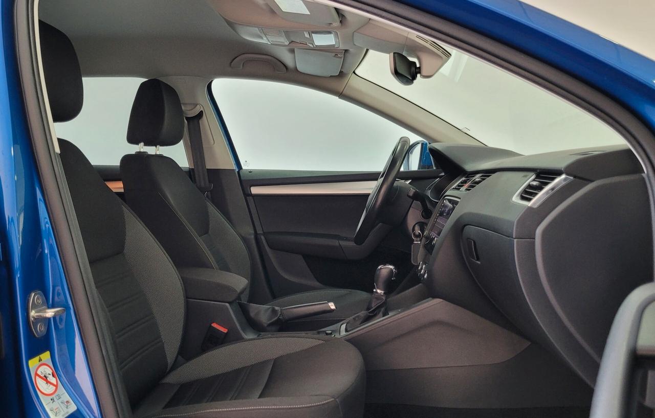 Skoda Octavia 1.5 DSG Wagon Executive G-Tec GANCIO TRAINO