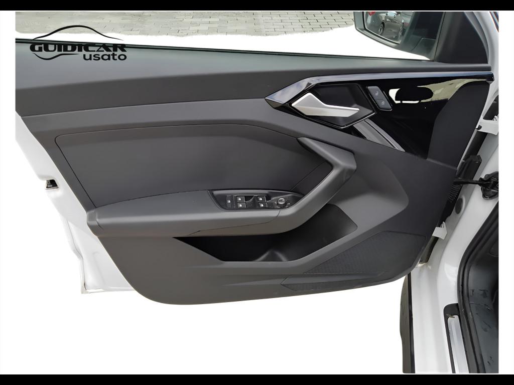 AUDI A1 II 2022 allstreet - A1 allstreet 30 1.0 tfsi Identity Contrast 110cv
