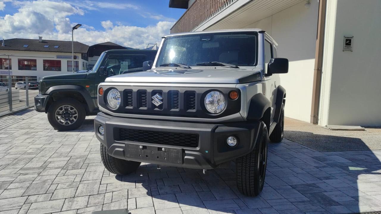 SUZUKI JIMNY 1.5 BENZINA 102CV 4X4 GANCIO TRAINO