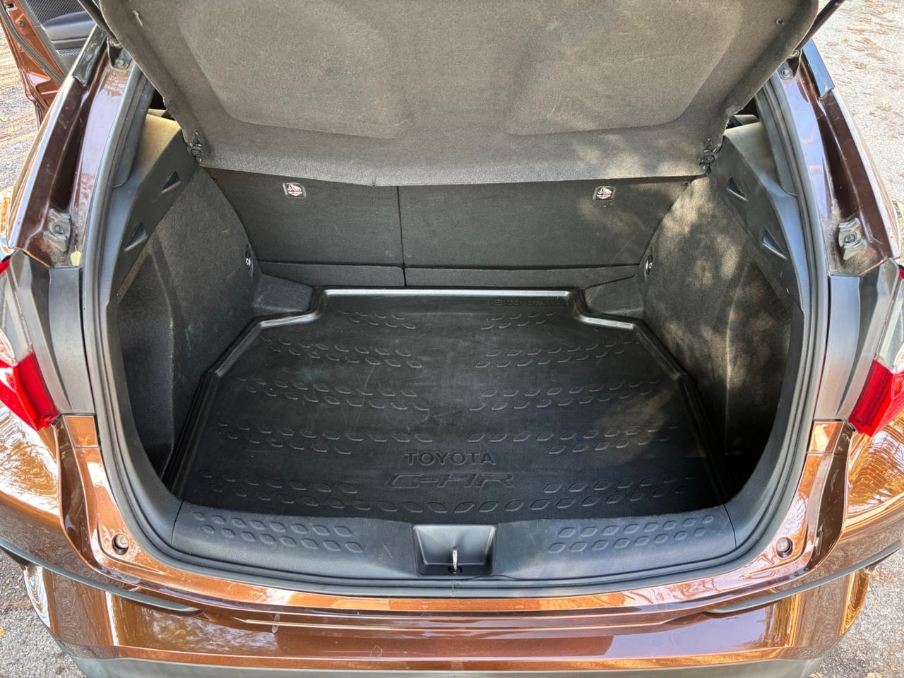 Toyota C-HR 1.8 Hybrid E-CVT Style