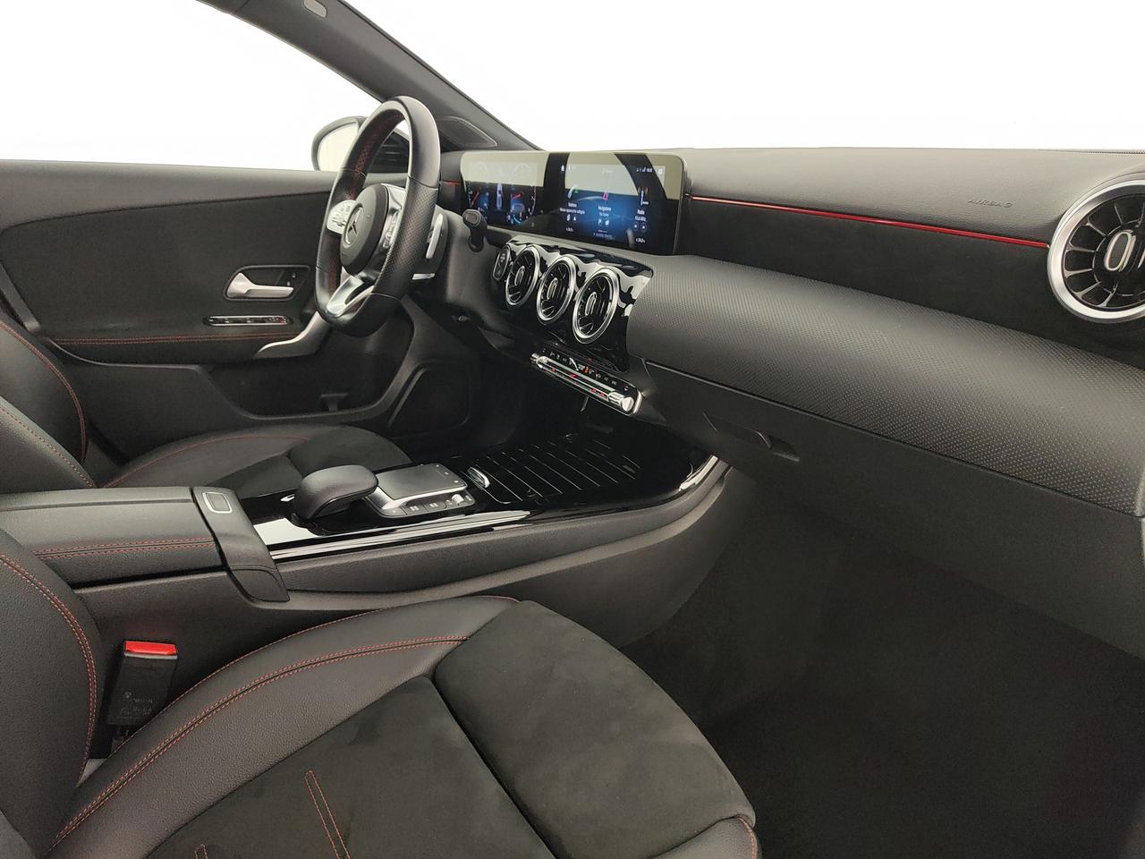 Mercedes-Benz A 200 Premium auto