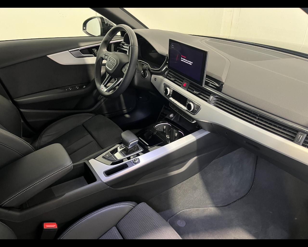 AUDI A4 AVANT 35 TDI MHEV S-TRONIC S-LINE