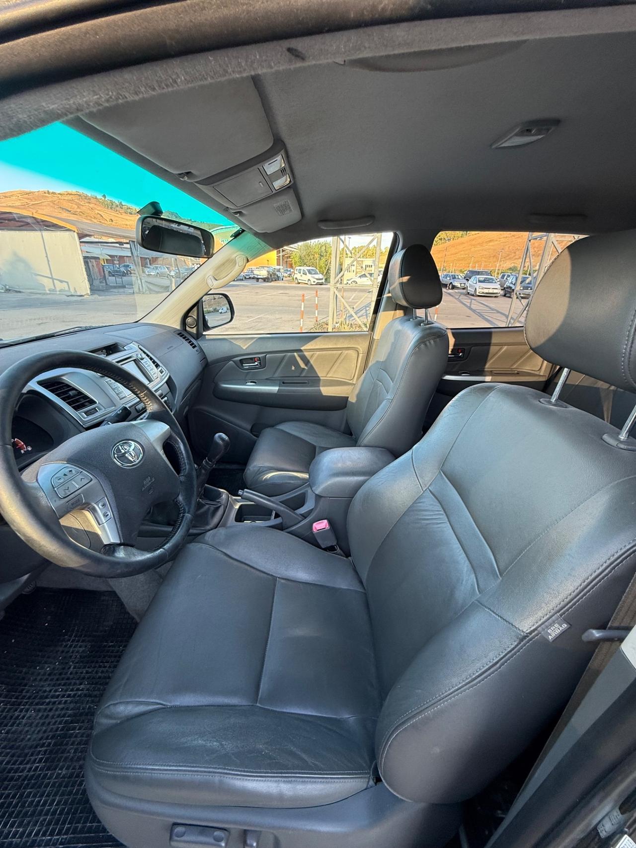Toyota Hilux 3.0 D-4D 4WD 4p. DC Stylex