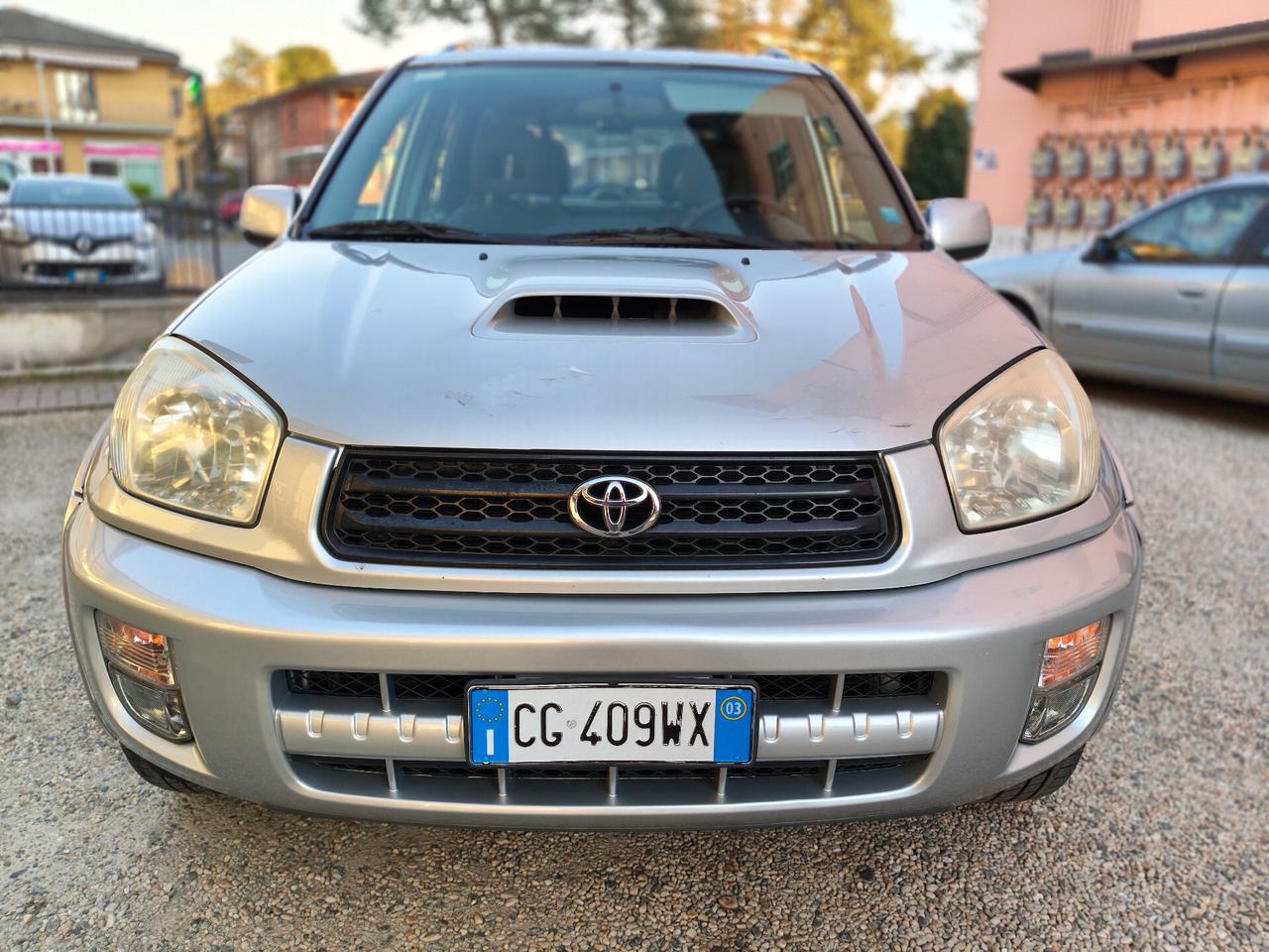Toyota RAV 4 2.0 Tdi D-4D 5p Sol + Gancio