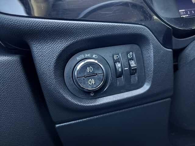 Opel Corsa 1.2 Design & Tech