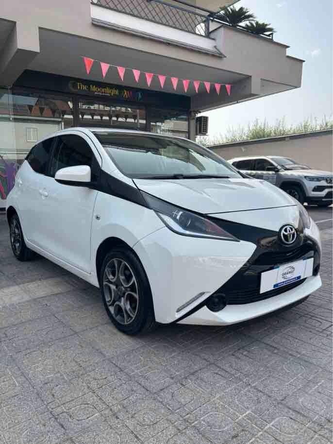 Toyota Aygo 1.0 VVT-i 69 CV 5 porte x-play TSS MMT