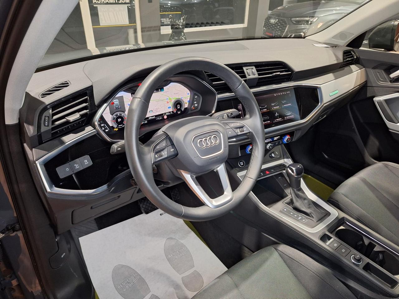 Audi Q3 35 TDI S tronic Business Advanced