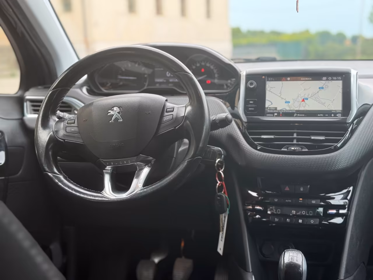 Peugeot 208 PureTech 82 5 porte Allure