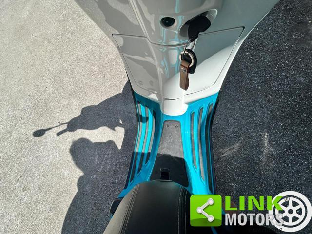 PIAGGIO Vespa 50 primavera .
