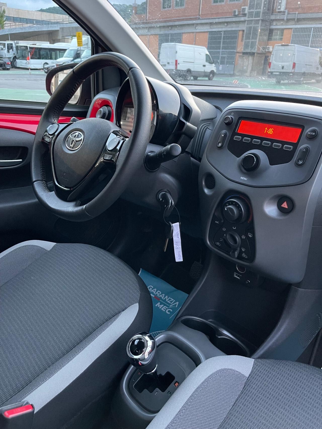 Toyota Aygo 1.0 BENZINA 72 CV 5 porte - CAMBIO AUTOMATICO
