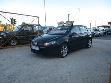 Volkswagen Golf 1.6 TDI MOLTO BELLA 2012