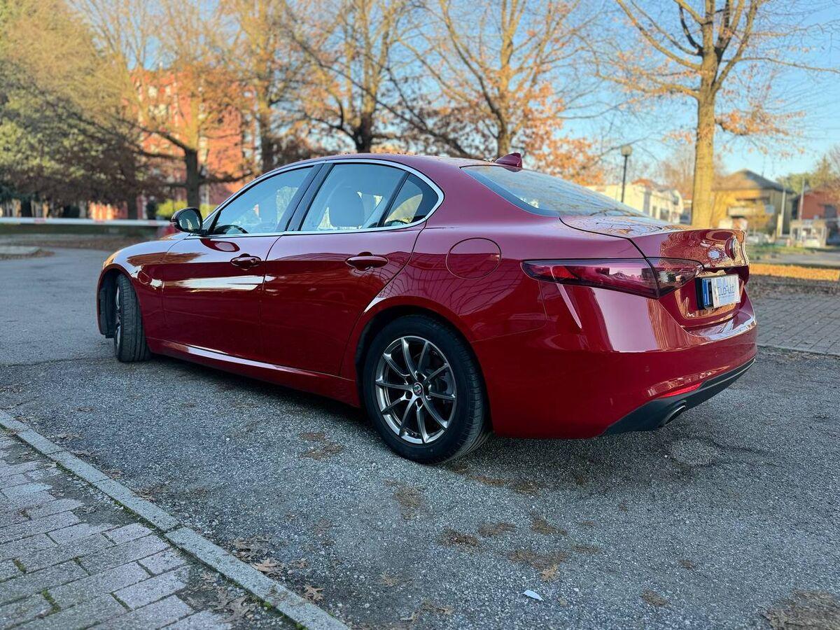 Alfa Romeo Giulia 2.2 t Giulia 150cv