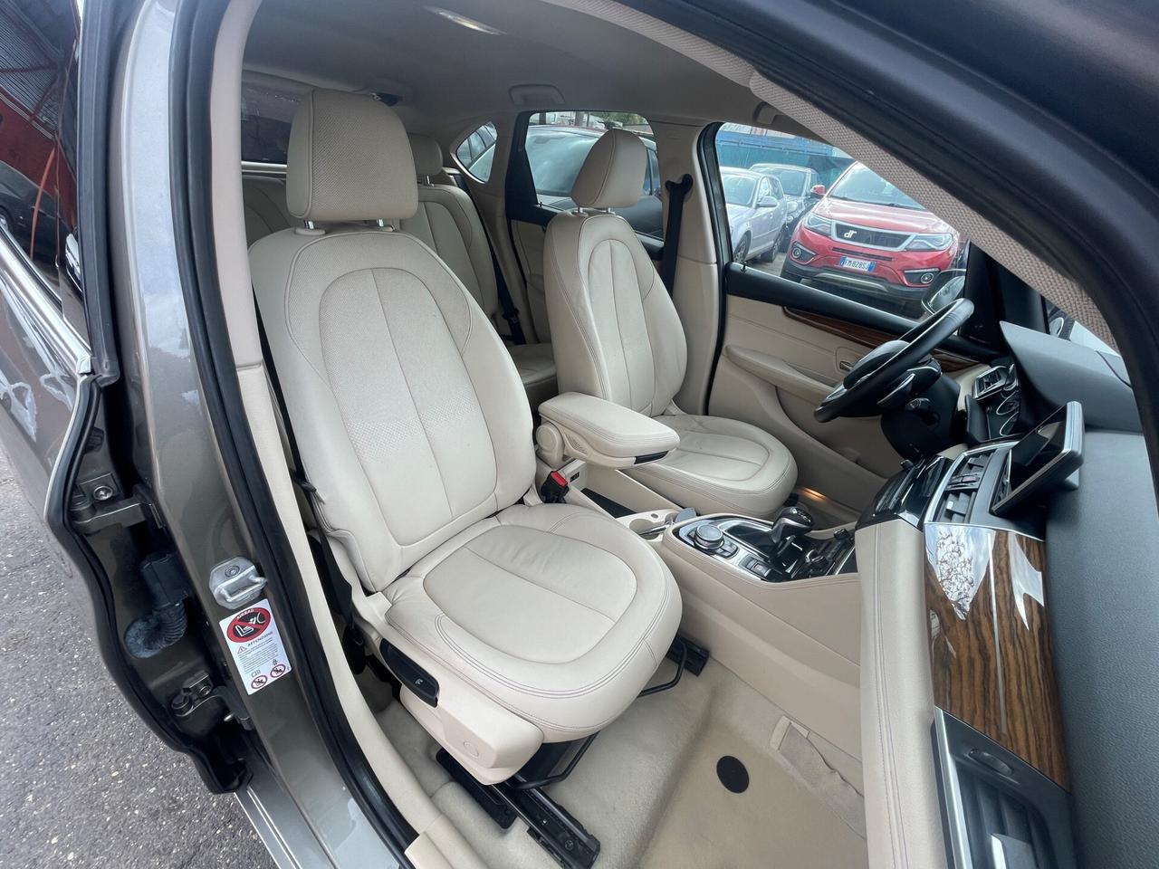 218d Active Tourer Luxury-STRAFULL -UNIPRO-RATE