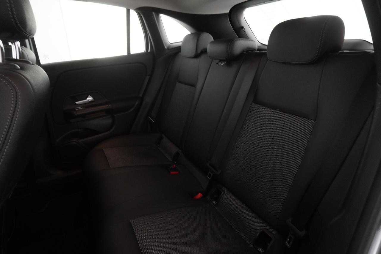 MERCEDES Classe GLA (H247) GLA 200 d Automatic BUSINESS