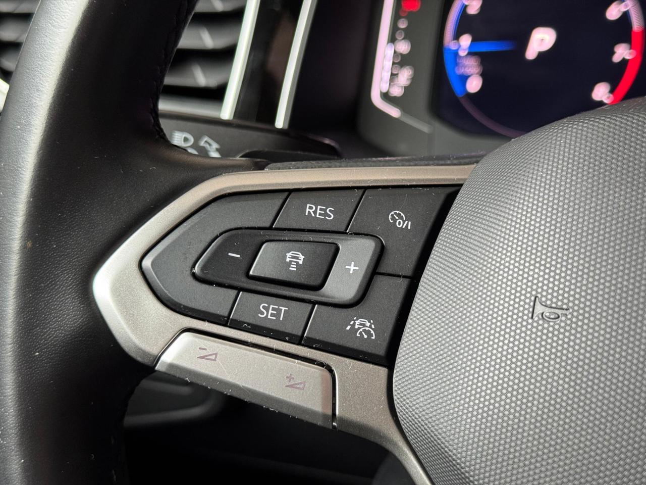 Volkswagen Taigo 1.0 tsi R-Line 110cv dsg TETTO APRIBILE