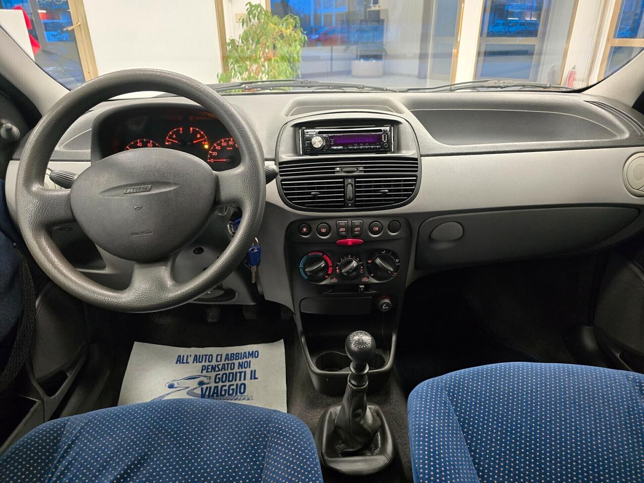 Fiat Punto 1.2i cat 5 porte NEOPATENTATI