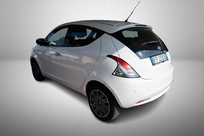 Lancia Ypsilon III 2015 1.2 Gold 69cv my18