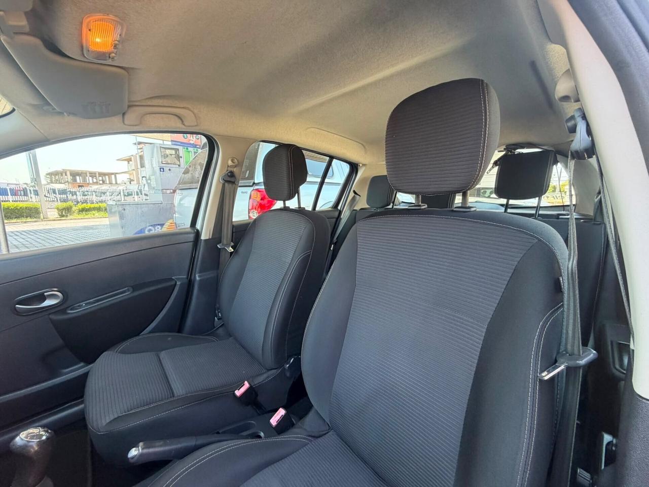 Renault Clio 1.2 16V 5 porte Dynamique