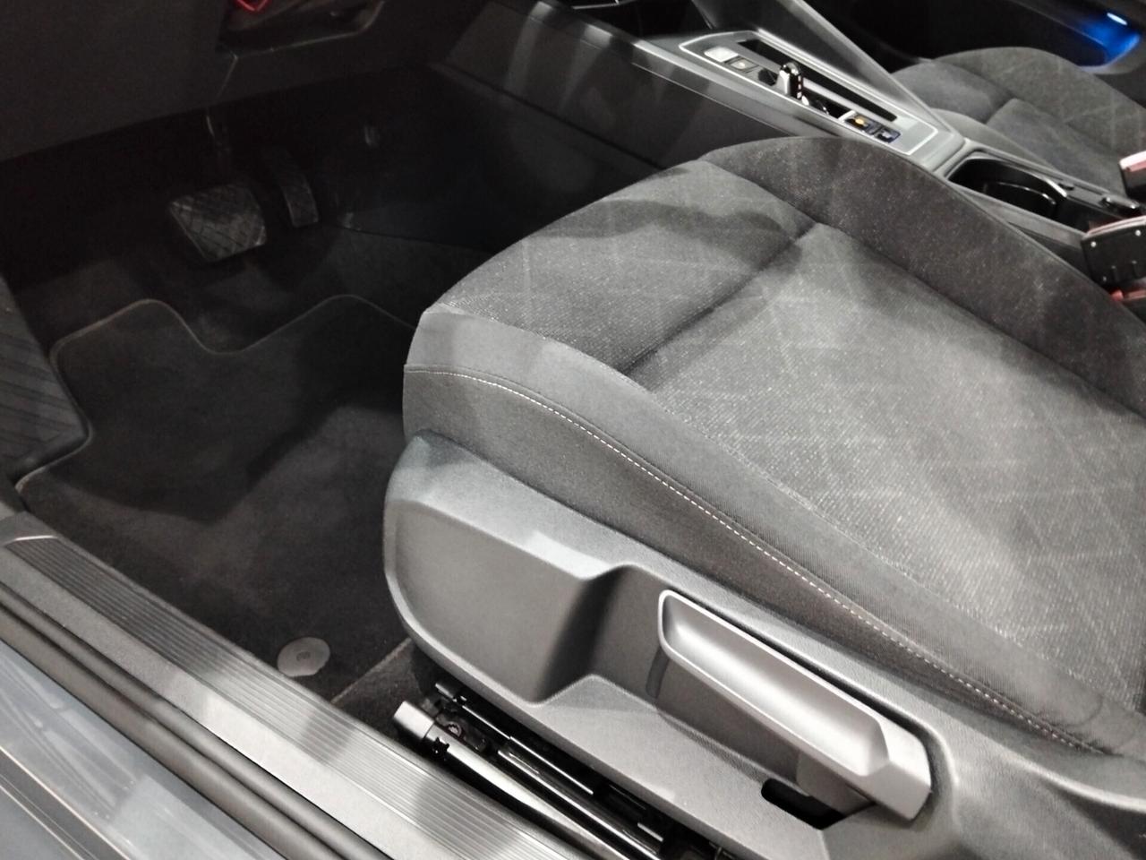 Volkswagen Golf 8 2.0 TDI DSG SCR Style 34.164 Km