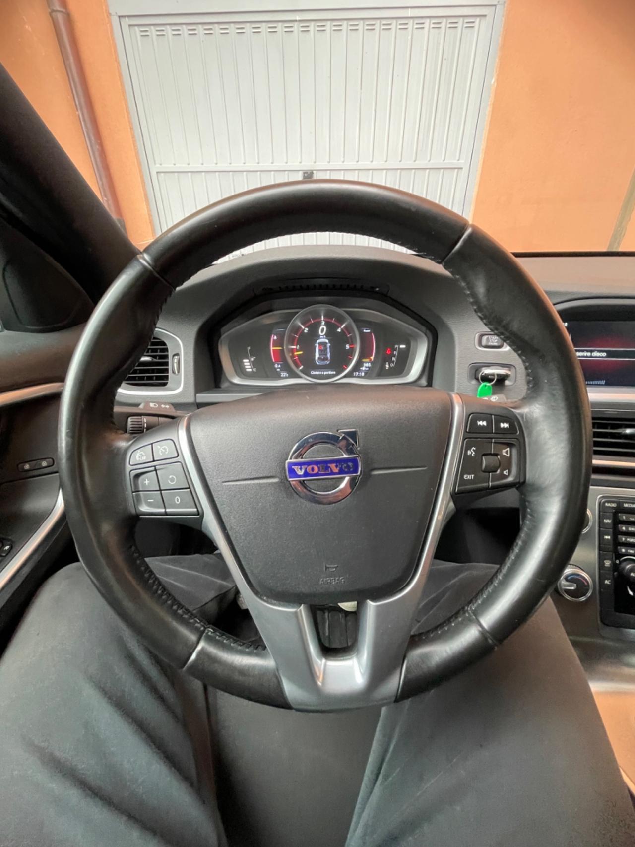 Volvo V60 Cross Country V60 Cross Country D4 AWD Geartronic Summum