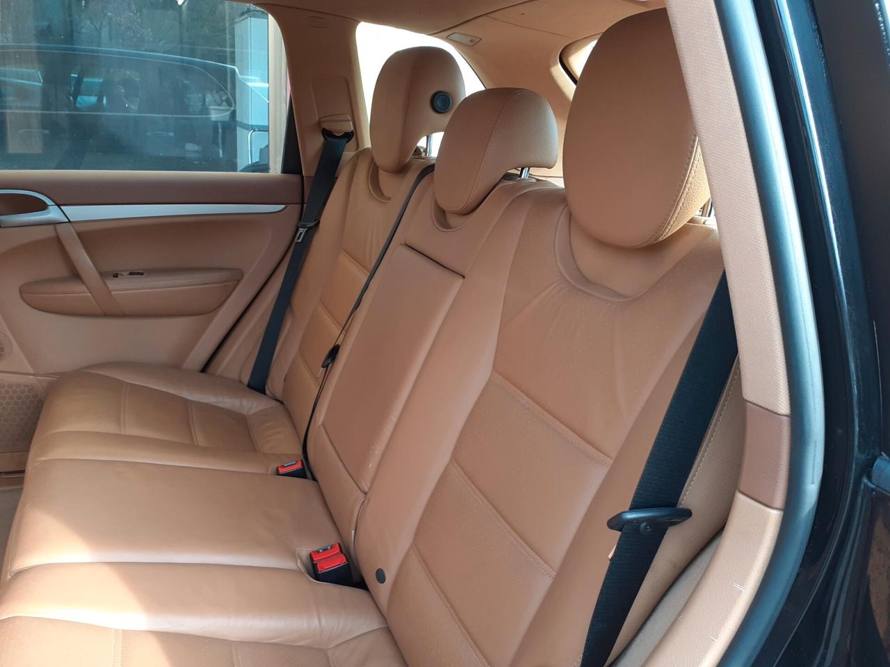 Porsche Cayenne 3.2 V6