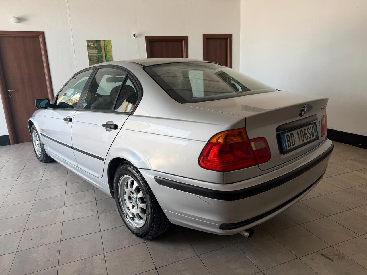 Bmw 318I 1999 cat 4 porte Eletta SOLI 90000KM