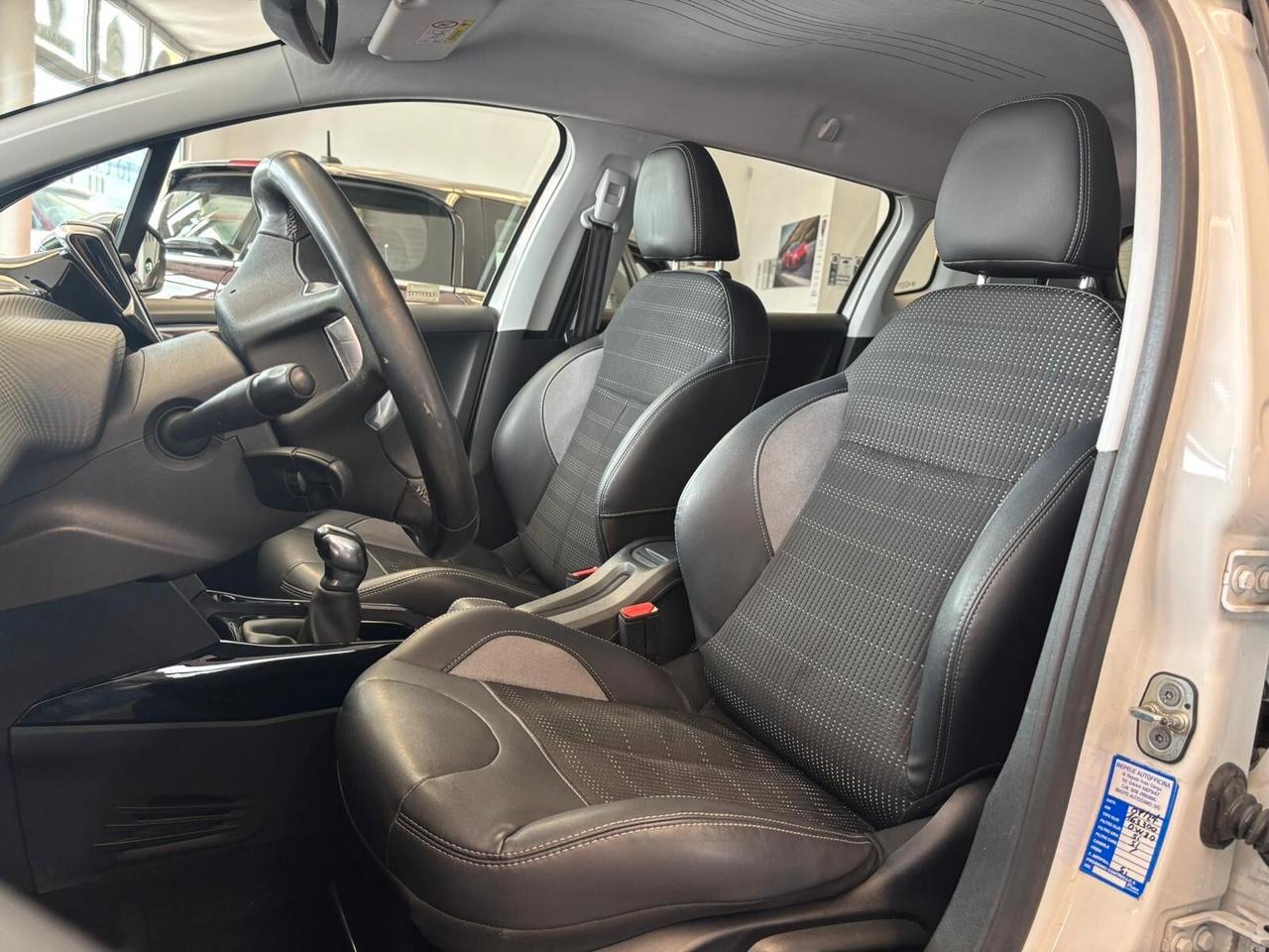 Peugeot 2008 -ANNO 2015 1.6 99 CV 177400 KM OK NEOPATENTATI!
