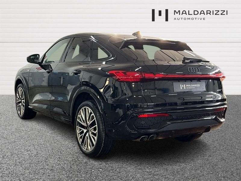 Audi Q5 II 2025 Sportback Sportback 2.0 tdi mhev+ S line edition quattro 204cv s-tr