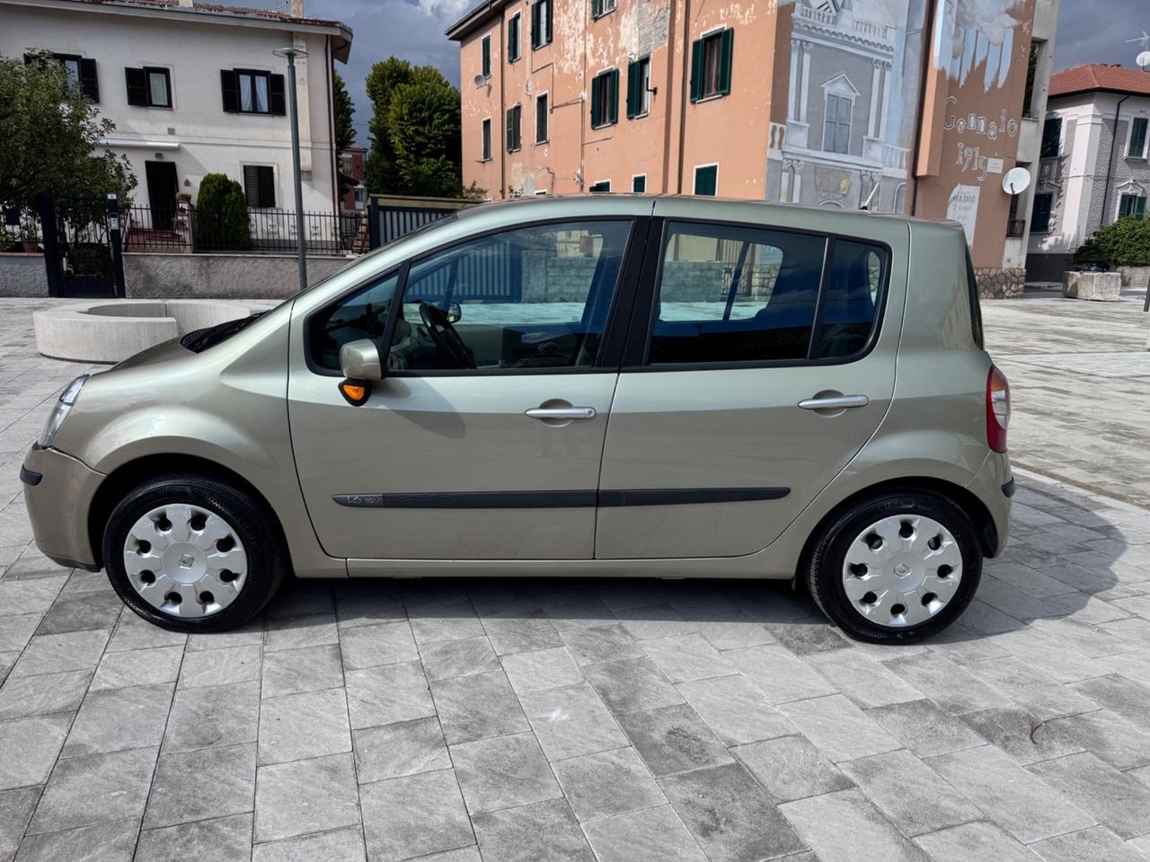 Renault Modus 1.6 16V Initiale cambio automatico