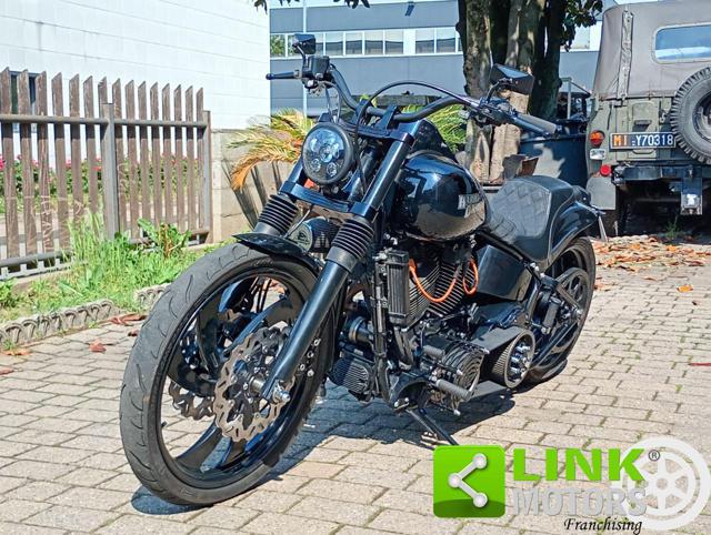 HARLEY-DAVIDSON FXSTB Night Train Special Screamin Eagle