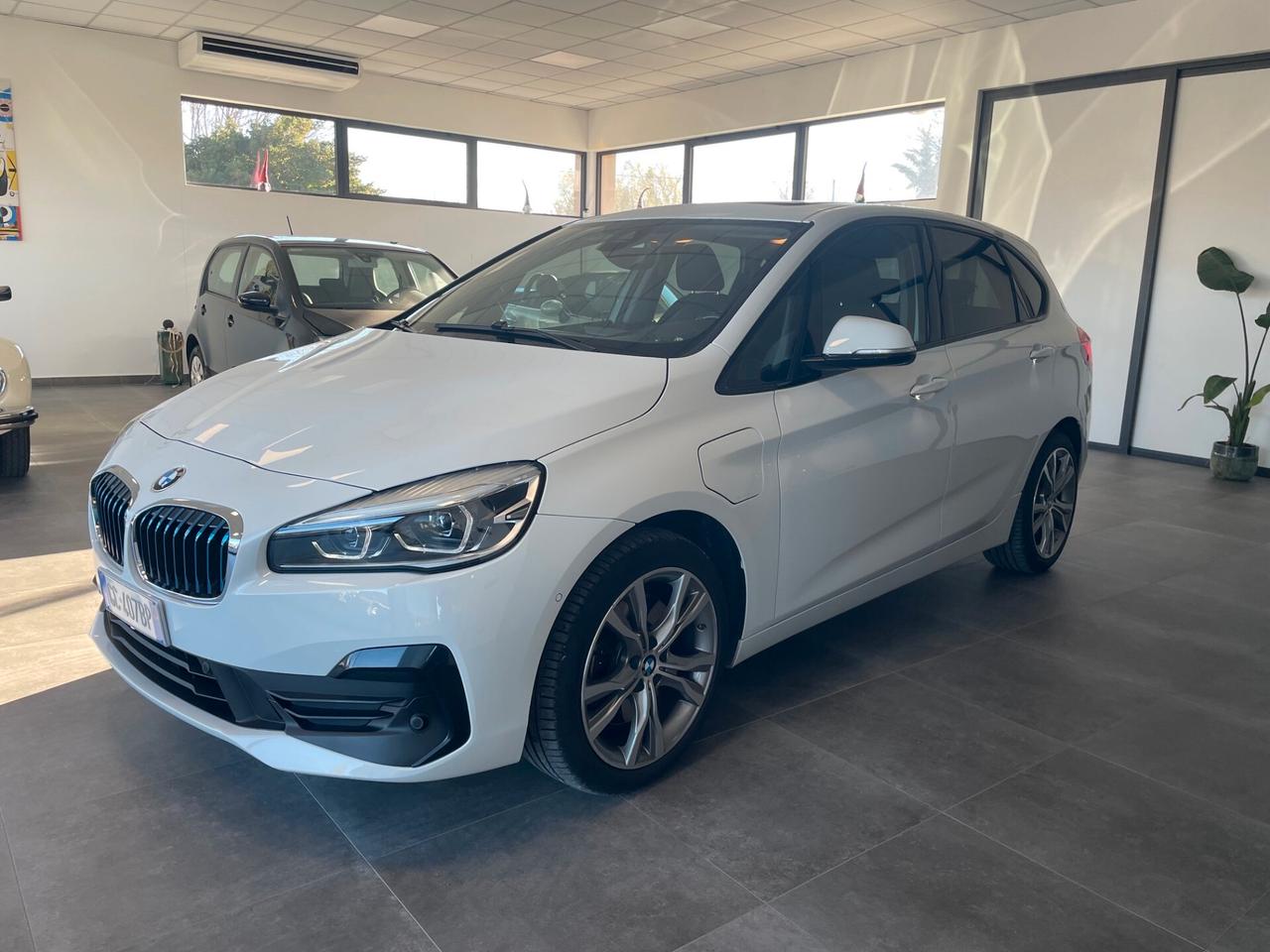 Bmw 2er Active Tourer 225xe iPerformance Business aut.