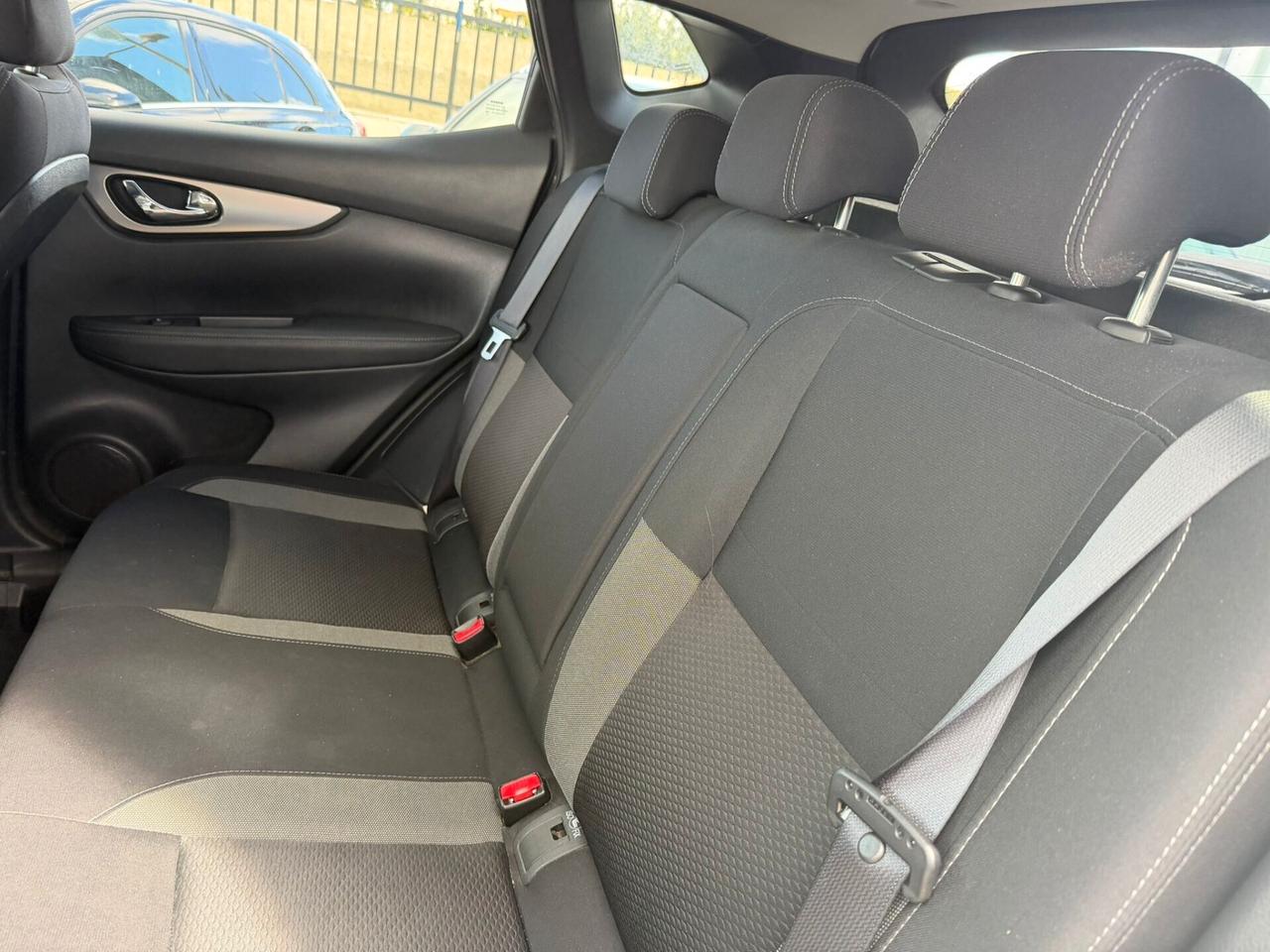 Nissan Qashqai 1.5 dCi N-Connecta