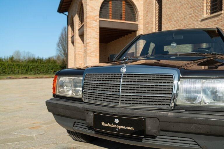 1988 MERCEDES-BENZ 190 E - MER00293