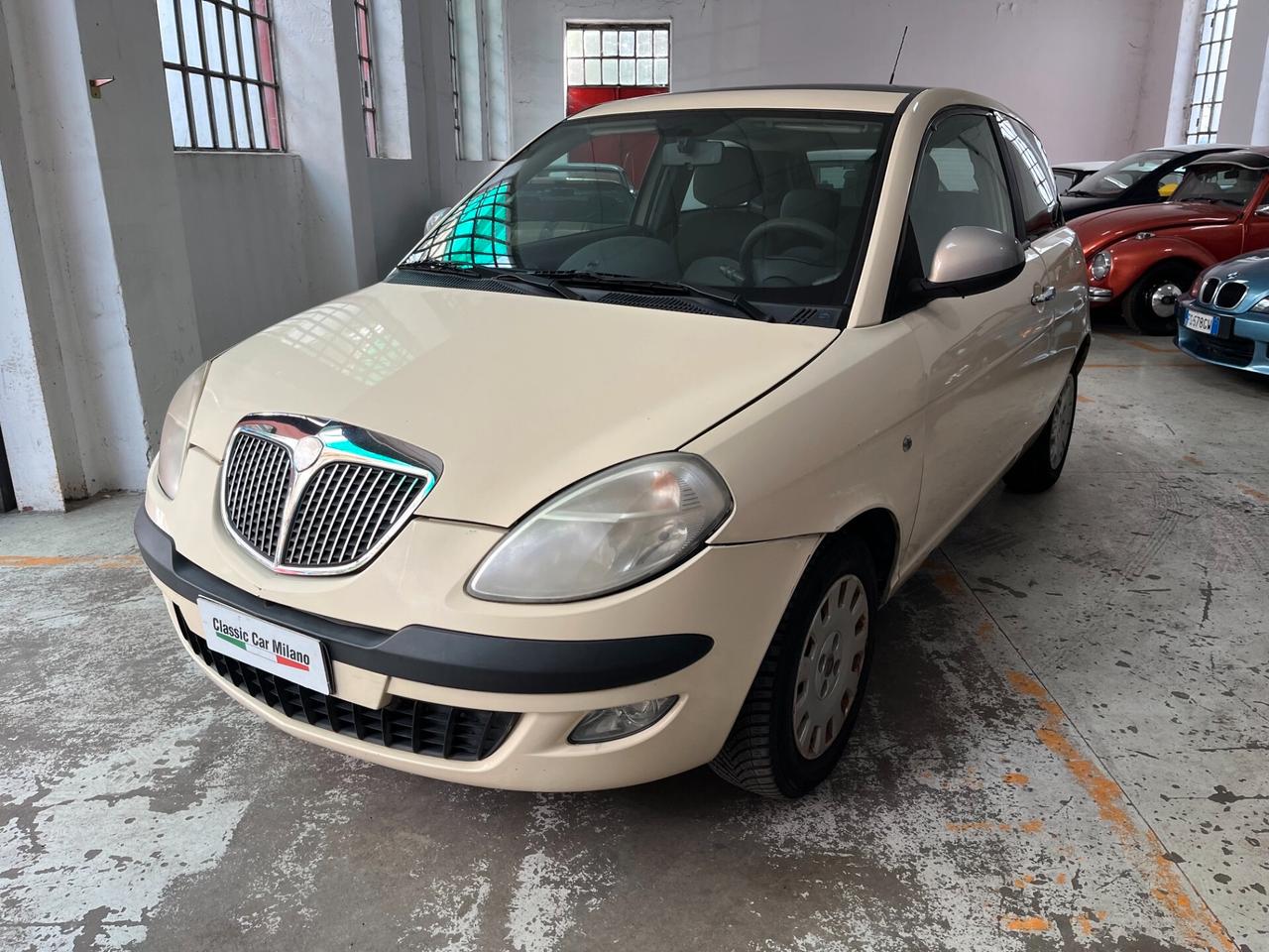 Lancia Ypsilon 1.2 16V Argento
