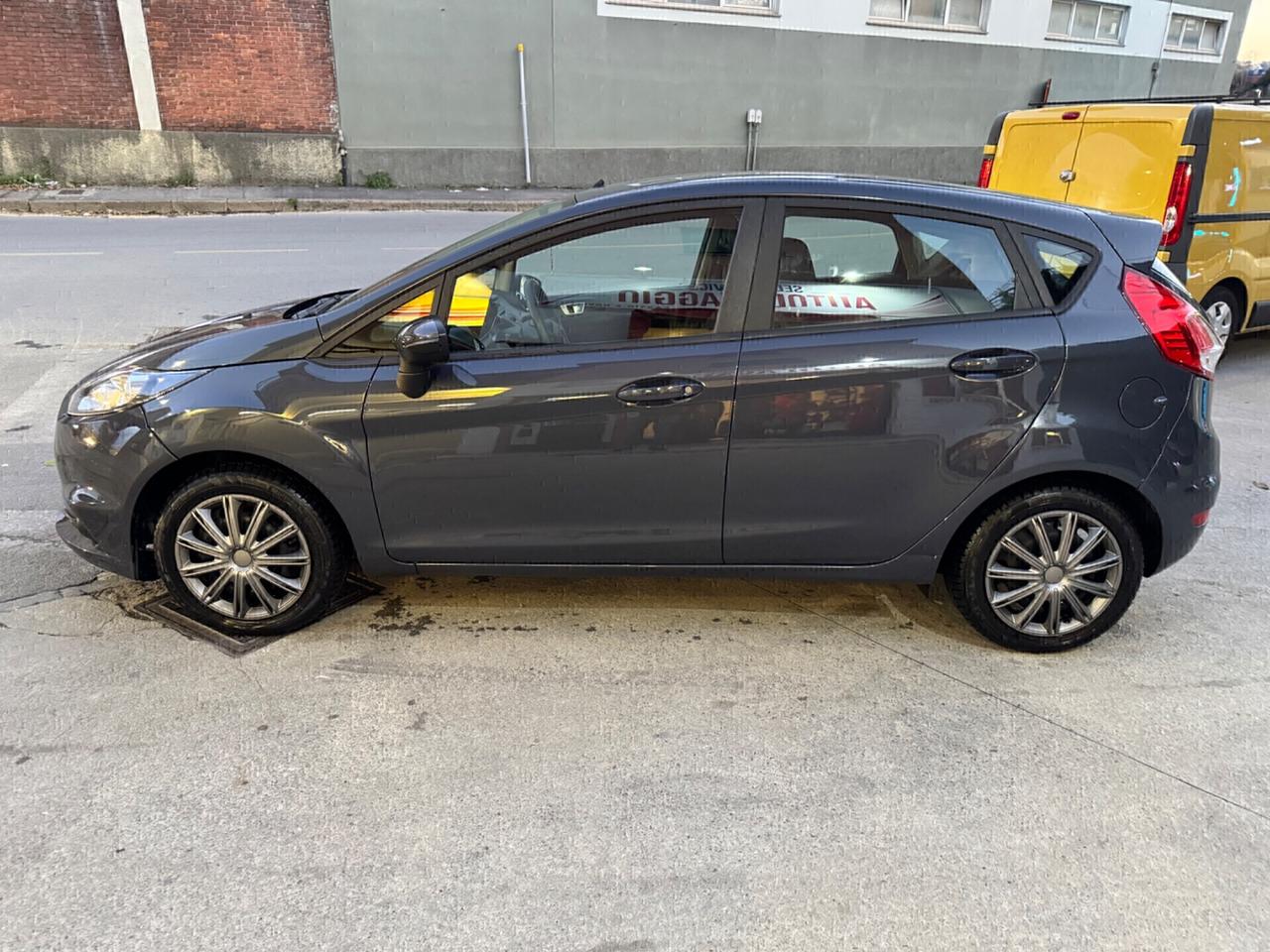 FORD FIESTA 1.0 NEOPATENTATI KM 86 MILA !!