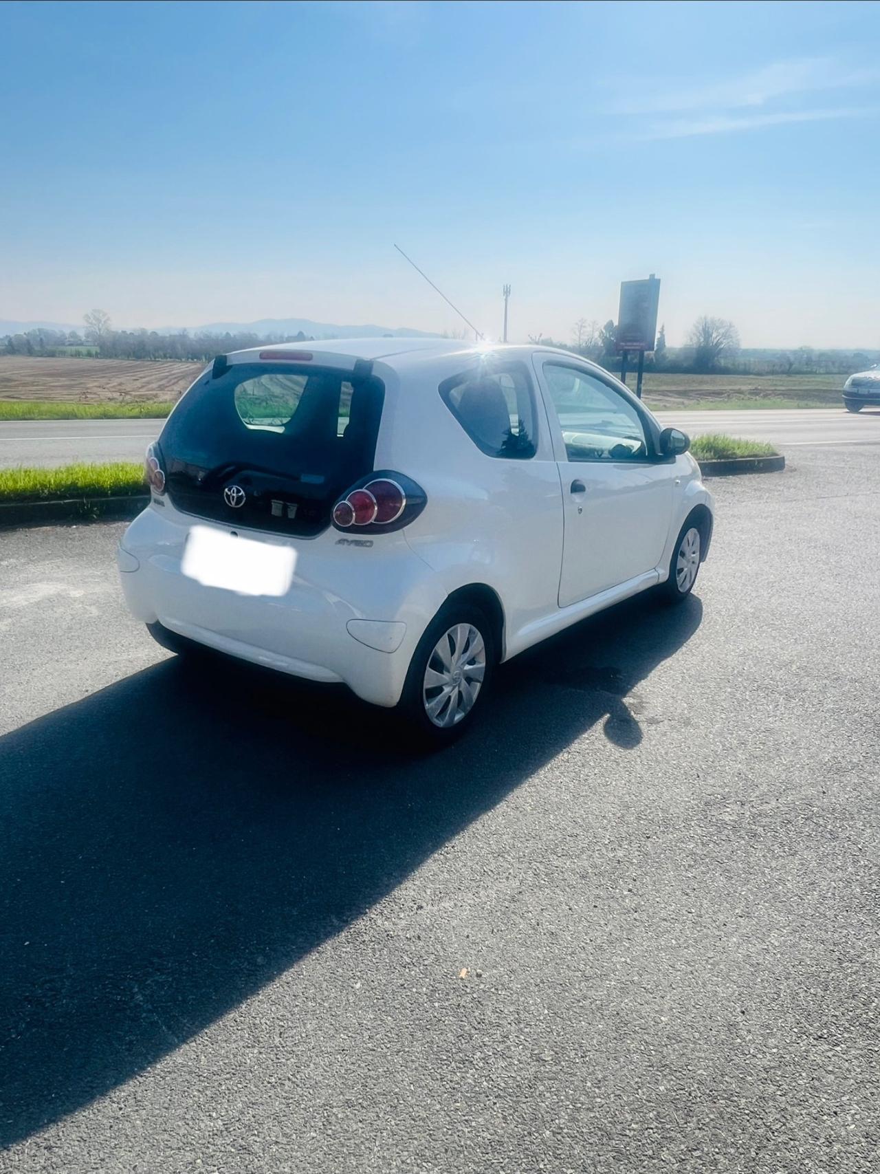 Toyota Aygo 1.0 12V VVT-i 3 porte Active Connect