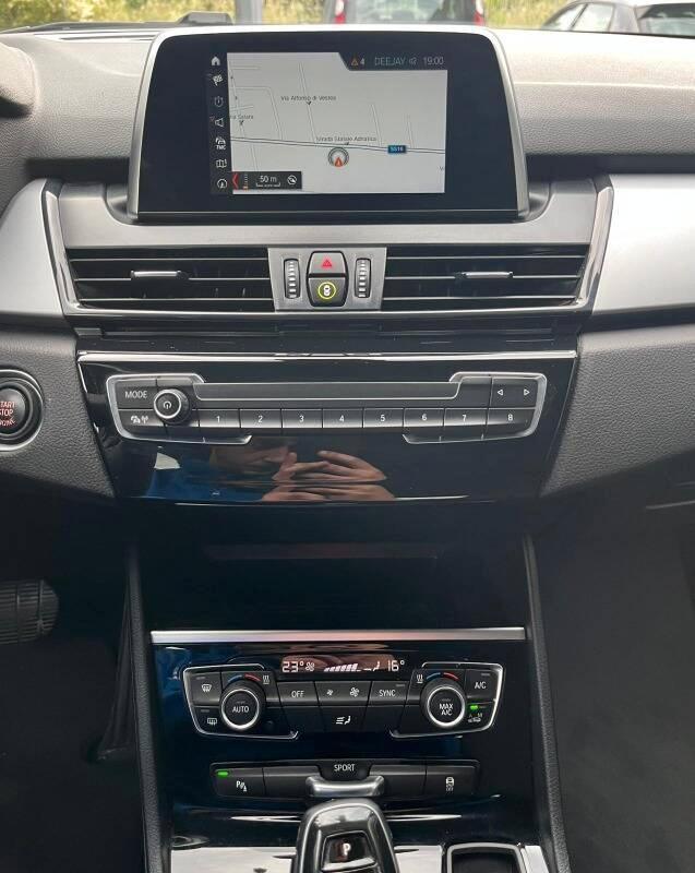 BMW Serie 2 218d Advantage auto