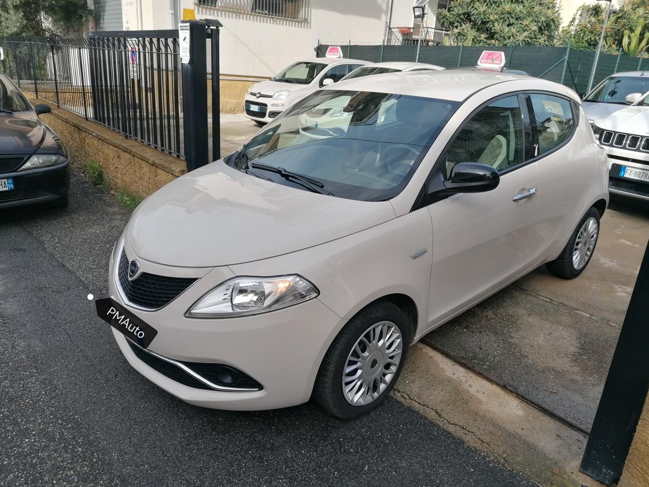 Lancia Ypsilon 1.2 69 CV 5 porte GPL Ecochic Gold