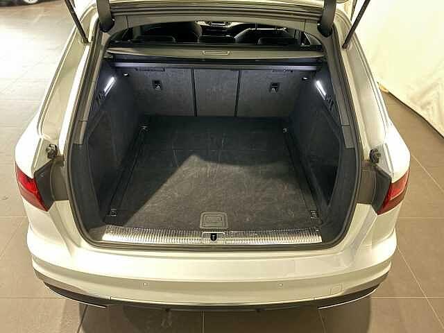 Audi A4 Avant 40 TDI quattro S tronic S line edition