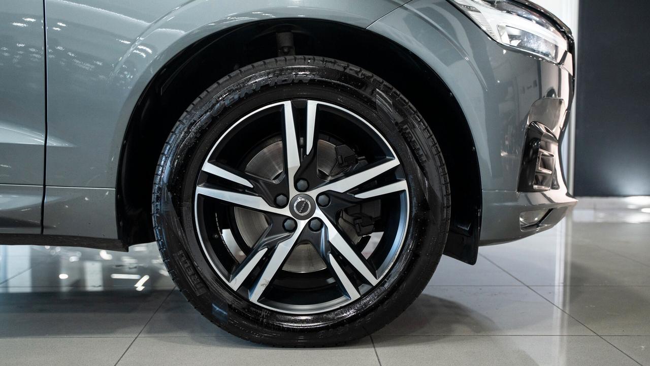 Volvo XC 60 XC60 B4 2.0 AWD R DESIGN AUTO XENO PELLE NAVI FULL OPTIONAL