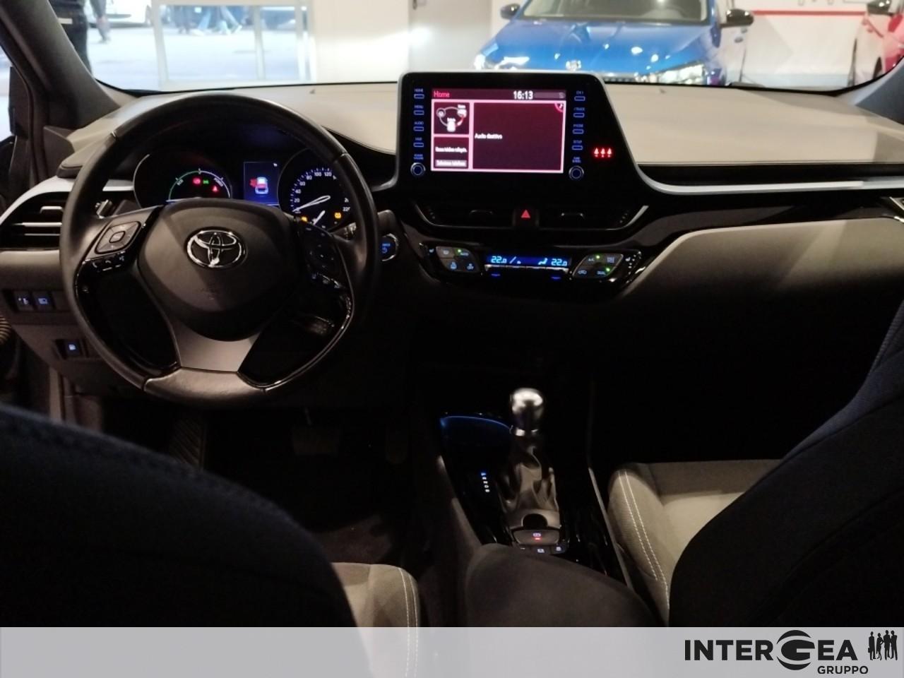 TOYOTA C-HR 1.8h Trend e-cvt