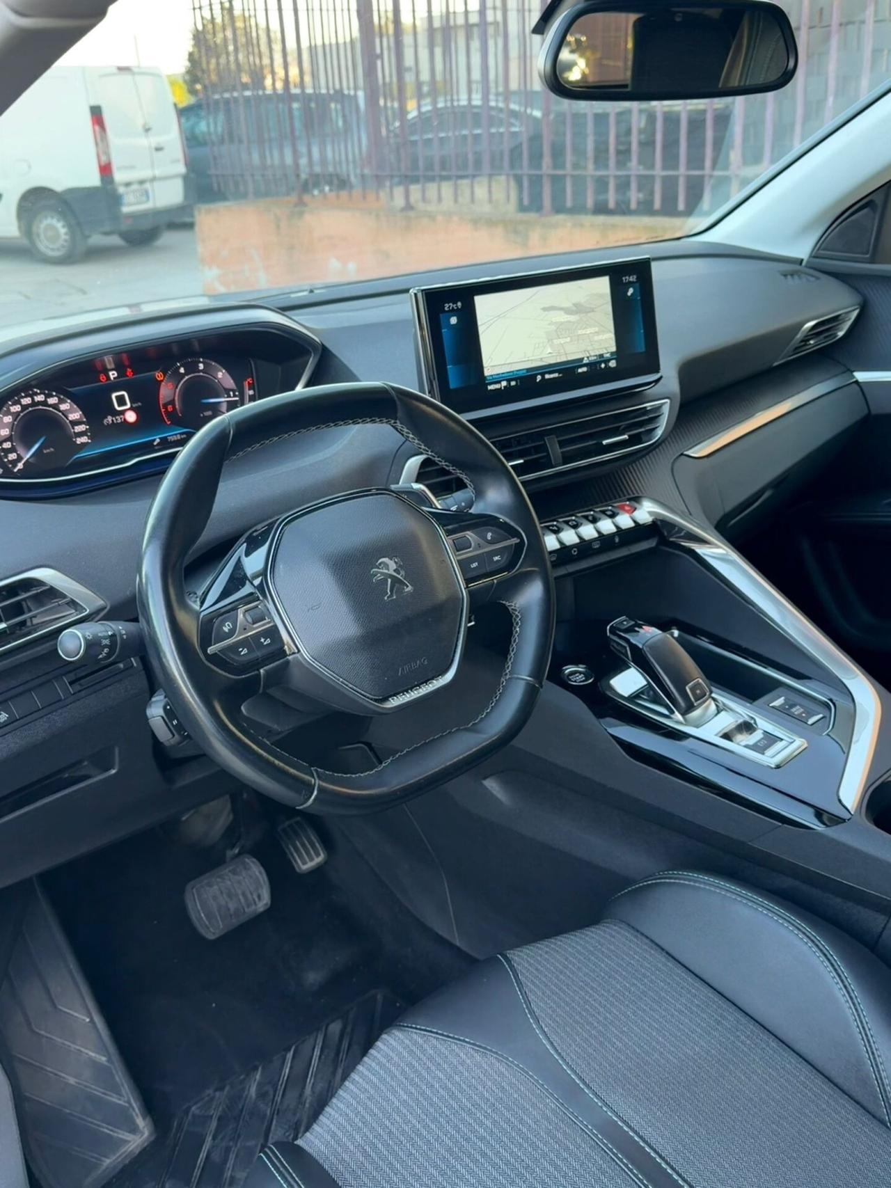 Peugeot 3008 BlueHDi 130 S&S EAT8 Allure