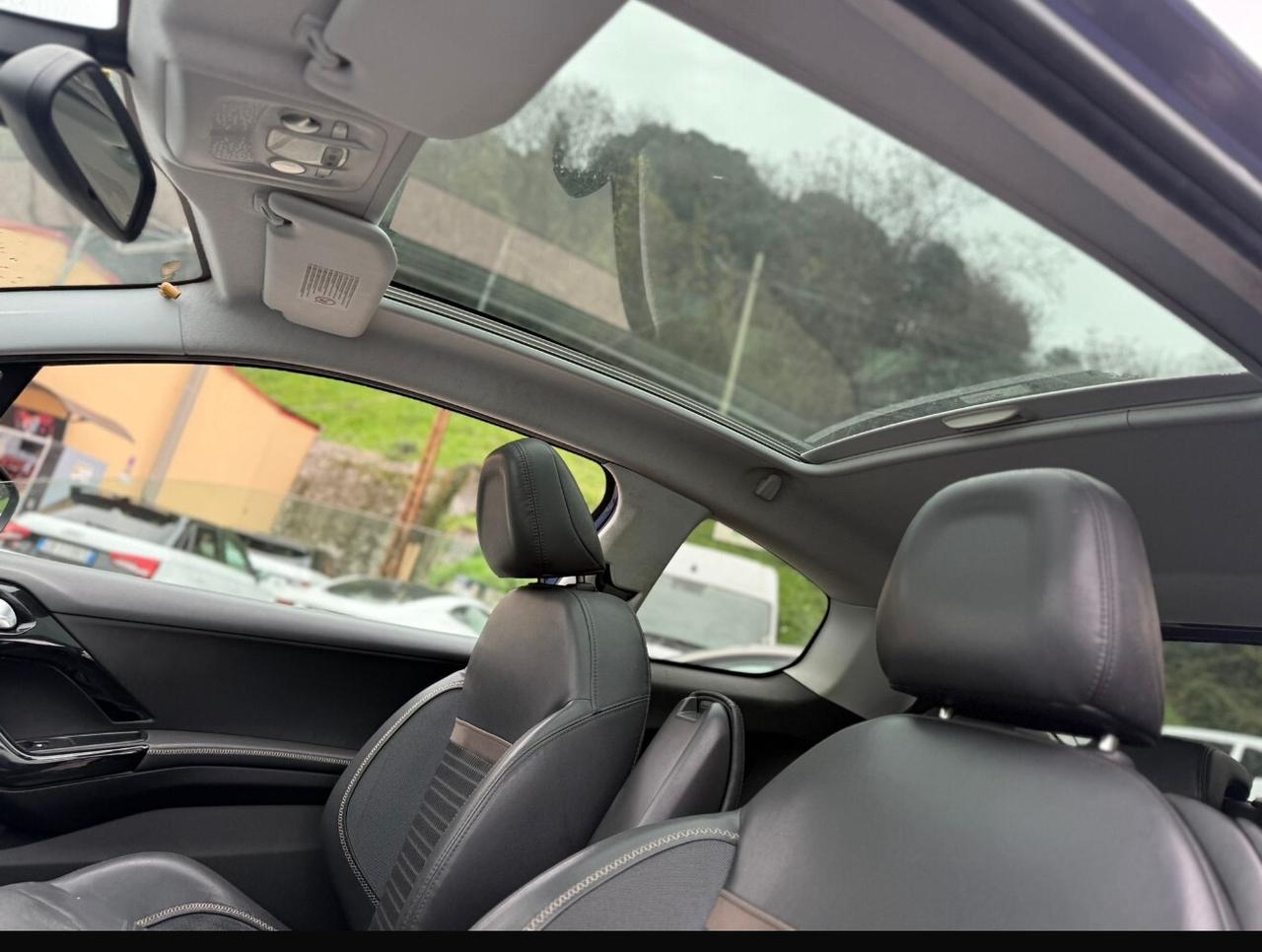 Peugeot 208 1.4 HDi 68 CV 3 porte Allure