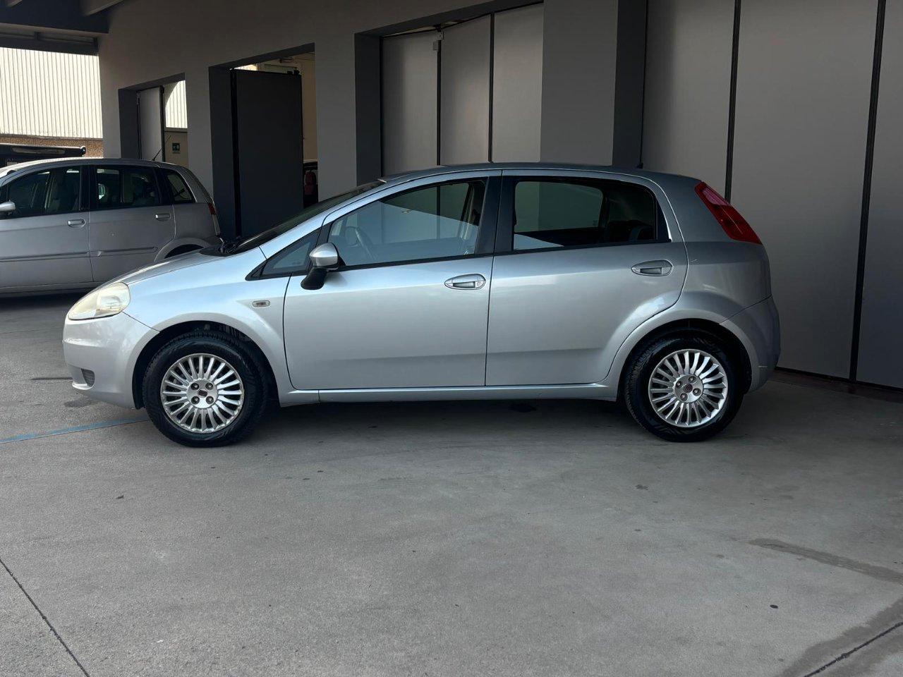 Fiat Grande Punto 5 Porte Grande Punto 5p 1.4 Dynamic Gpl 77cv