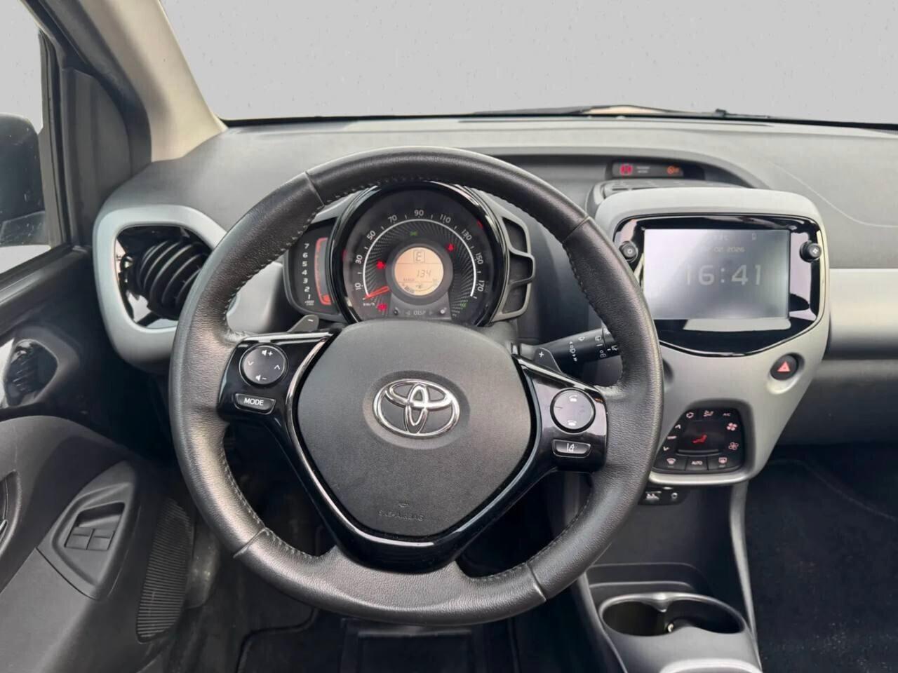 Toyota Aygo Connect 1.0 VVT-i 72 CV 5 porte x-play MMT 10/2020 CABRIO