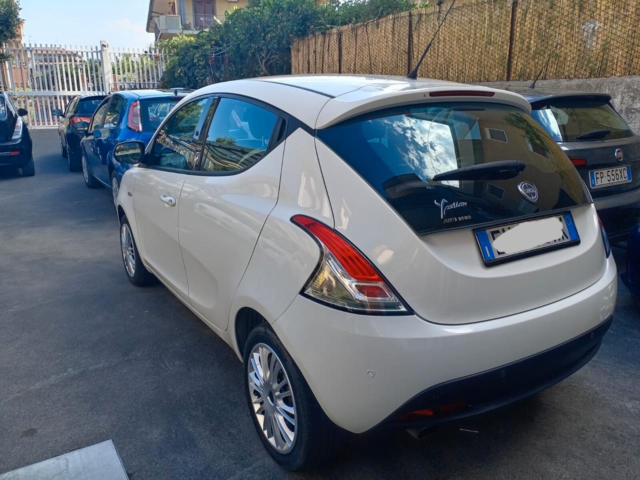 Lancia Ypsilon 1.2 69 CV 5 porte GPL Ecochic Gold